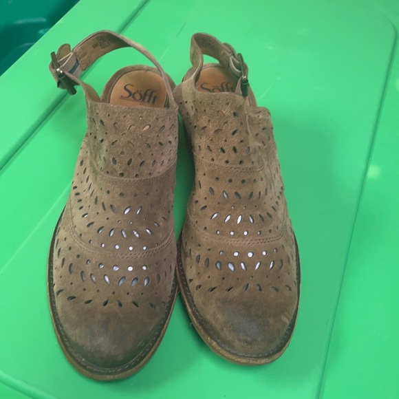 Sofft Alyce perforated sling back booties with original box
#4 - Picture 4 of 11